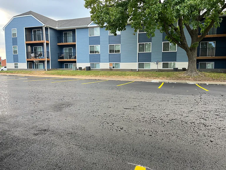 Stonewood Apartments — Photo 25