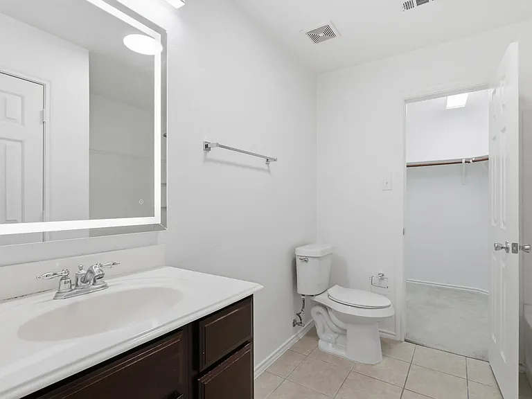 10067 Wake Bridge Dr — Photo 17