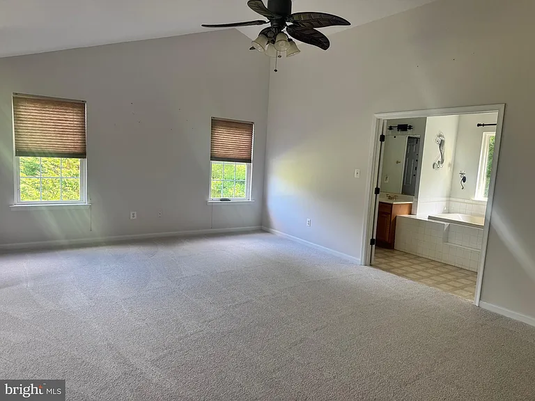 23063 Pembrook Dr — Photo 13