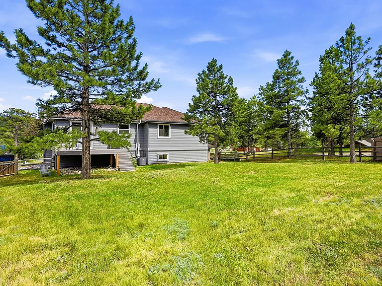 1635 Muirfield Ln — Photo 47