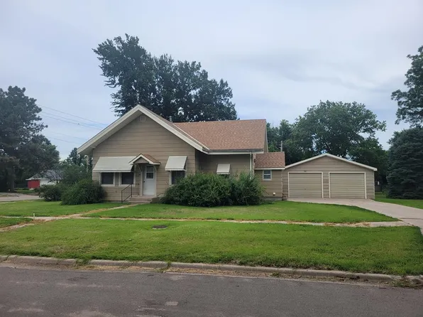 303 N Republic St, Courtland, KS 66939