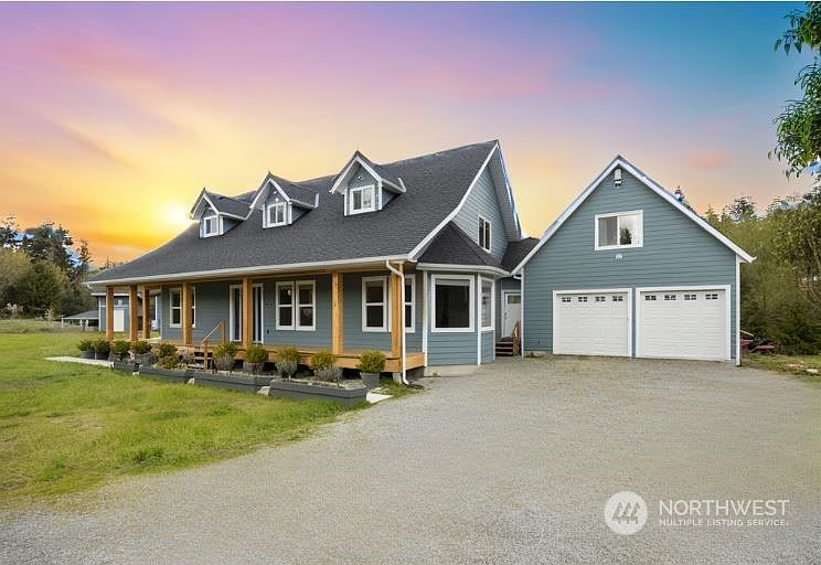 1st image of 725 Haven Pl