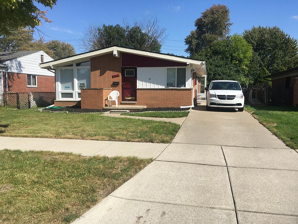1st image of 31820 Briar Ln