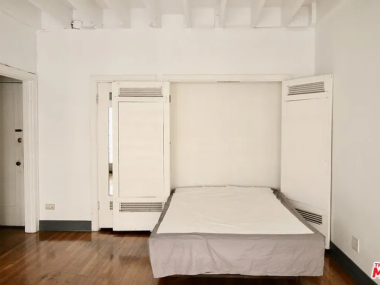 2121 James M Wood Blvd #310 — Photo 6
