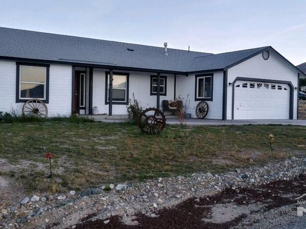 homes for sale in yerington nv