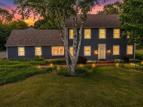 1895 Village Green COURT, Elm Grove, WI 53122