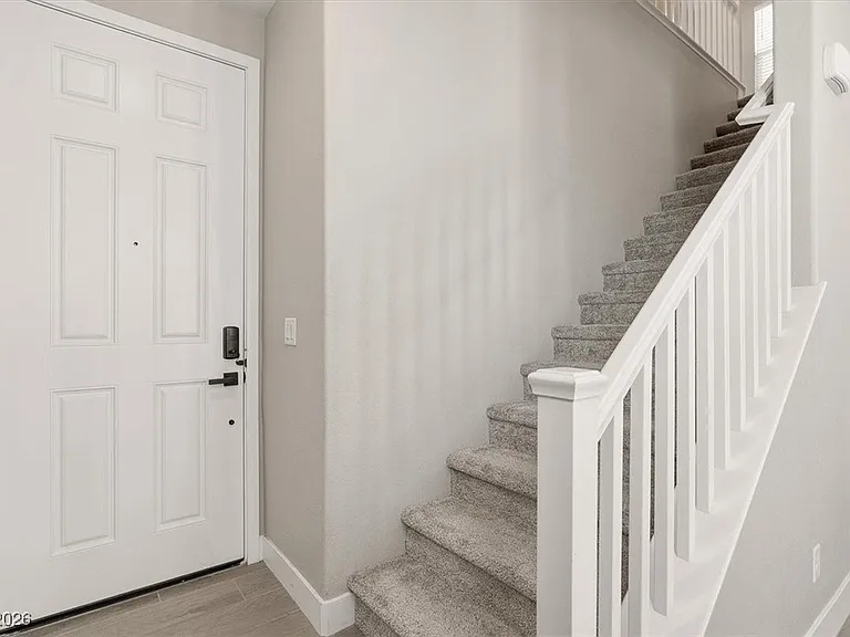 4536 Anspach St — Photo 9