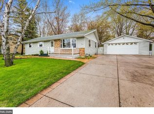 9116 Rice Lake Rd, Osseo, MN 55369