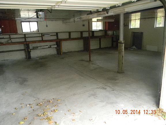 3rd image of 107 Caldwell Ln