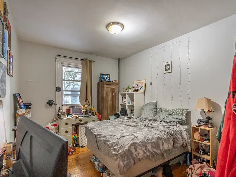 86 Brook St #1 — Photo 25