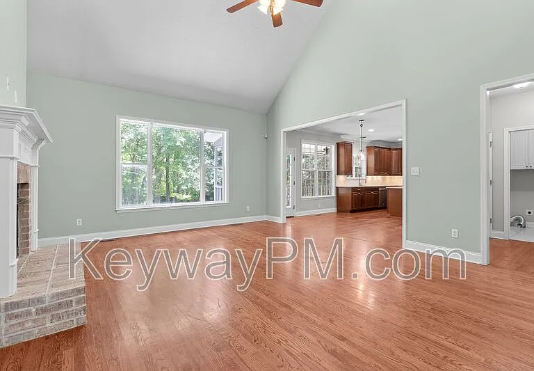 1091 Conn Dr — Photo 7