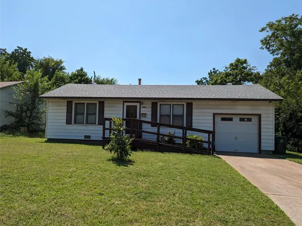 3505 Willow Creek Dr, Midwest City, OK 73110