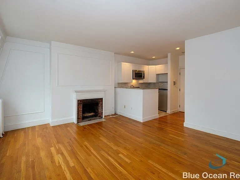 235 Beacon St #10 — Photo 2