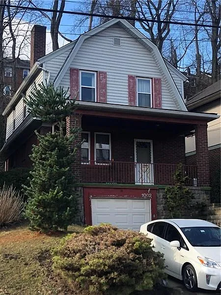 1002 Flemington St photo 1
