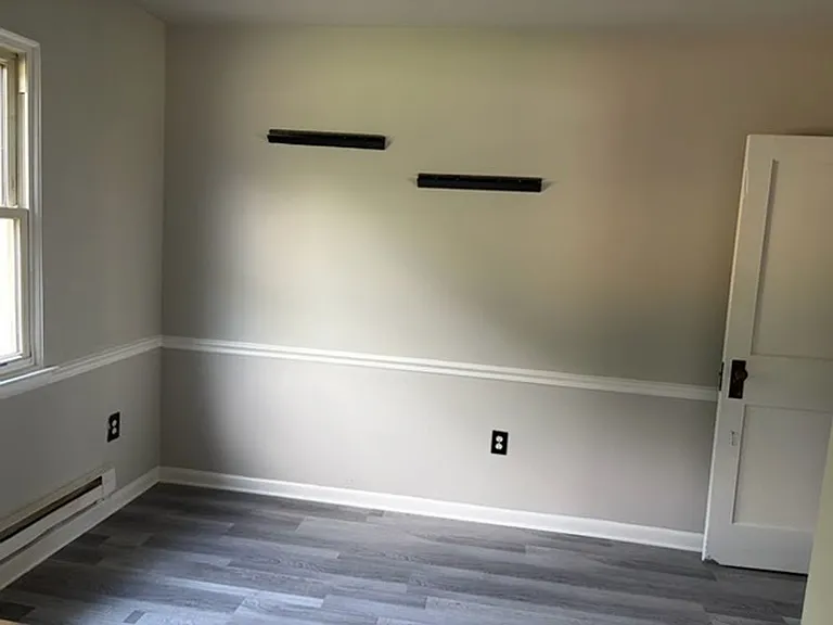 1090 Williamsburg Rd — Photo 5