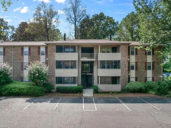 1507 Patton Creek Ln, Birmingham, AL 35226