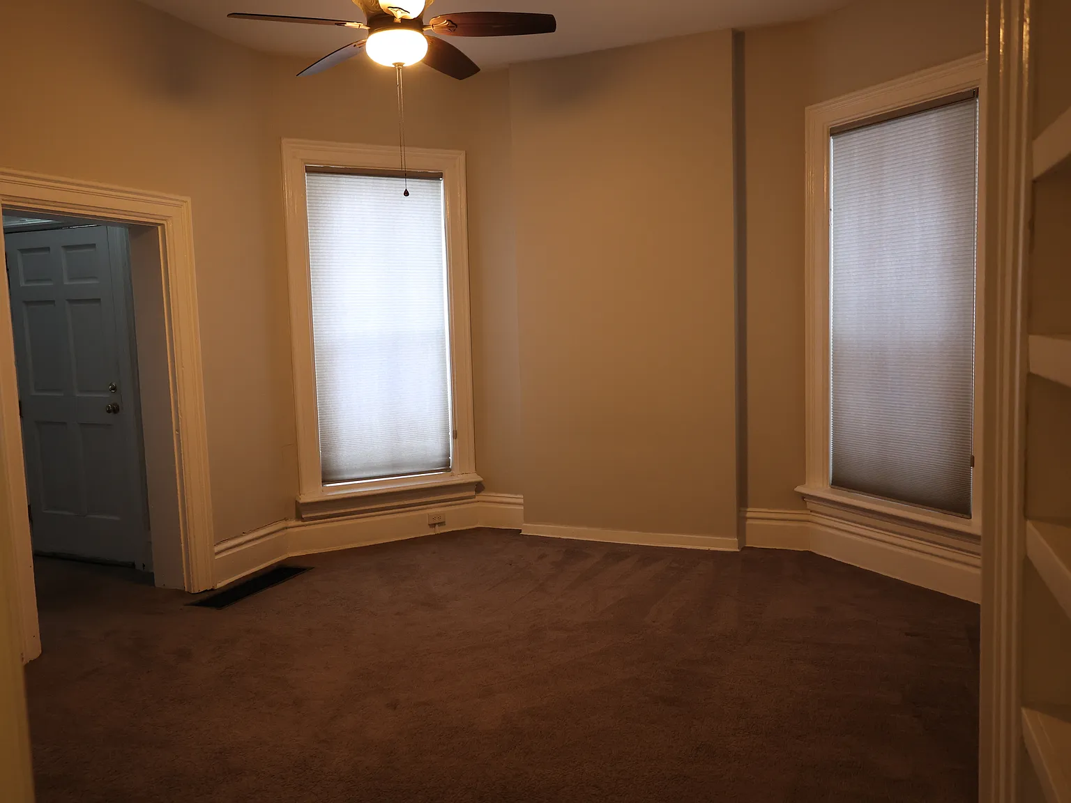 2 bed, 1400 sqft, $1,250 — Photo 2