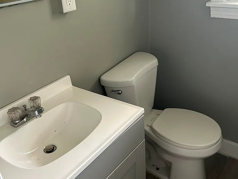 322 Conklin Ave #2 — Photo 9