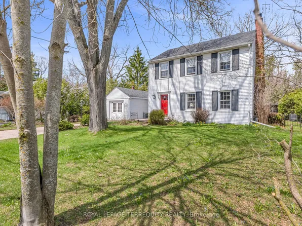 155 Centre St W, Richmond Hill, ON L4C 3P6