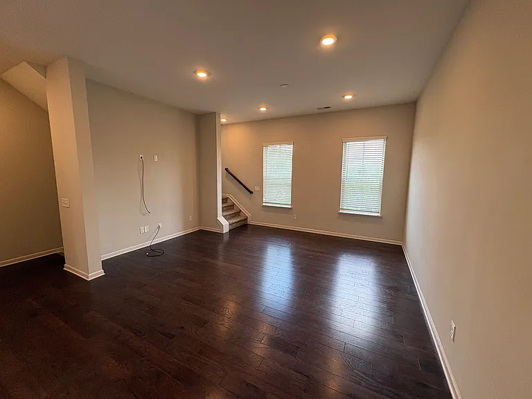 1123 Whitby Moore St — Photo 14