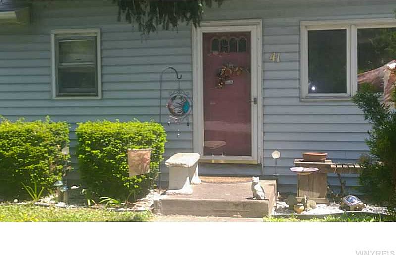 1st image of 41 Fernwood Pl