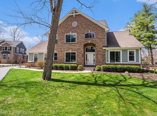 4579 Oak Tree Ct, Brighton, MI 48116