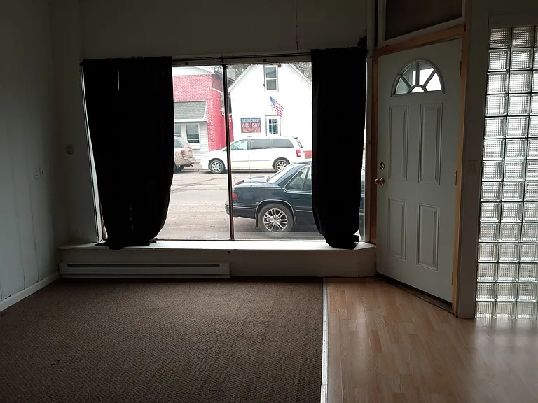3726 N Front St — Photo 11