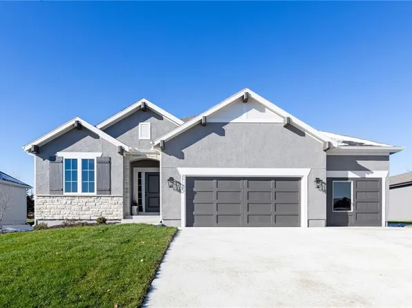 20269 W Barker St, Spring Hill, KS 66083