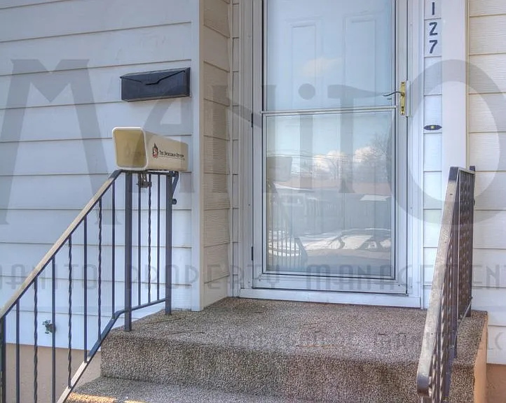 5127 N Walnut St — Photo 2