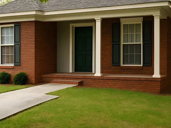 287 Thornfield Dr, Millbrook, AL 36054