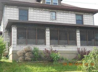 900 S 8th St, Burlington, IA 52601