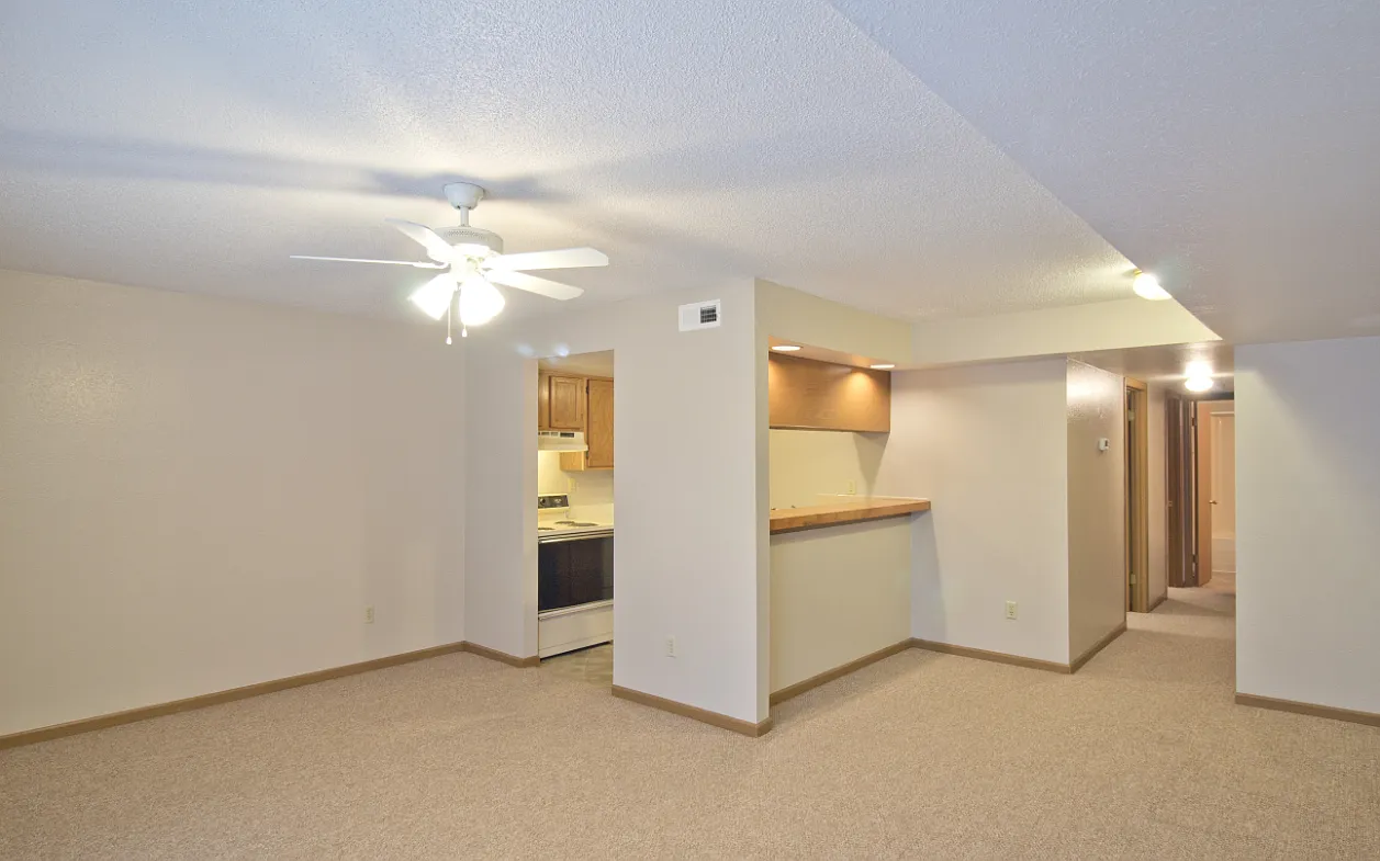 130 West St — Photo 4