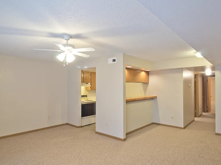 130 West St — Photo 4