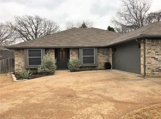 506 Ridgewood St, Lake Dallas, TX 75065