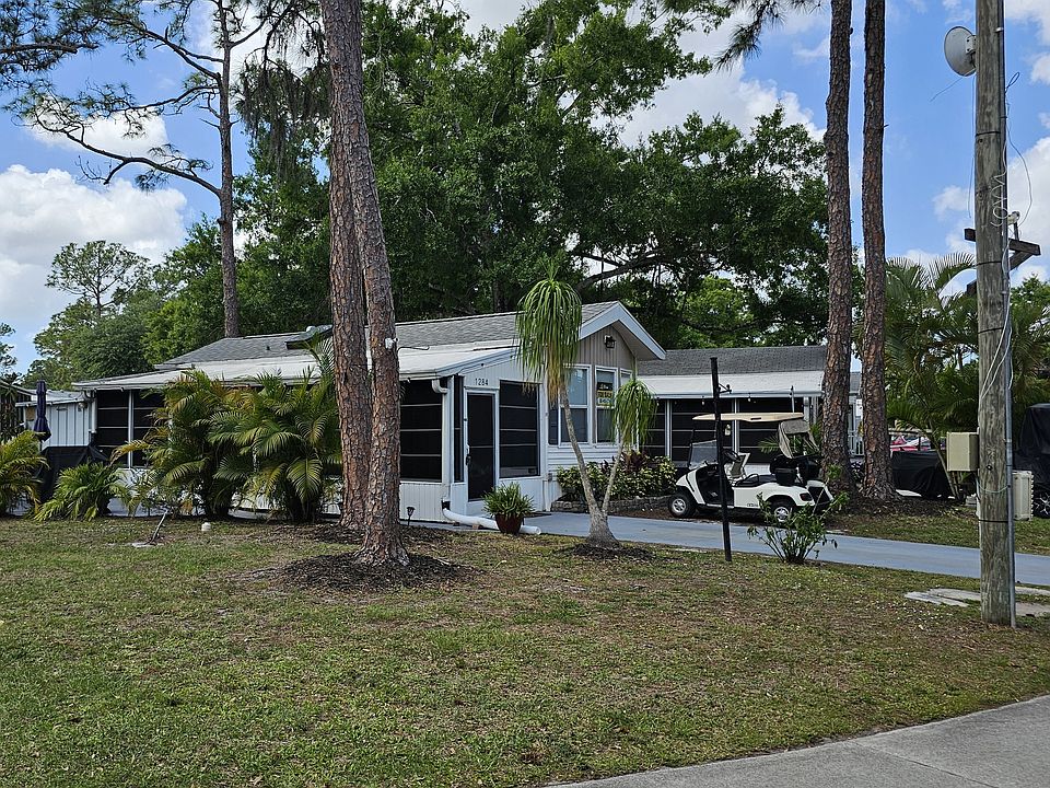 2nd image of 7125 Fruitville Rd Lot 1284