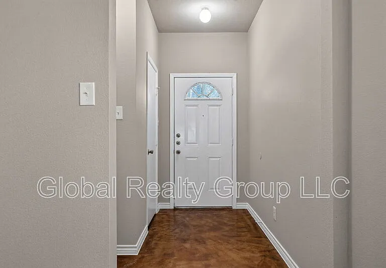 7802 Kingsbury Way #4 — Photo 4