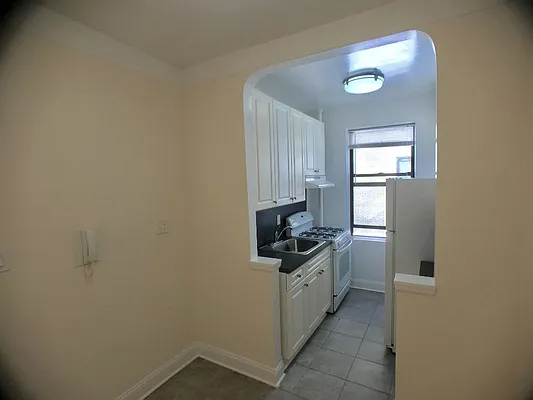 Rented by Sovereign Associates | media 18