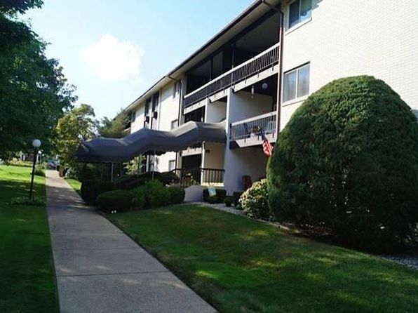 400 Narragansett Pkwy APT SB10, Warwick, RI 02888