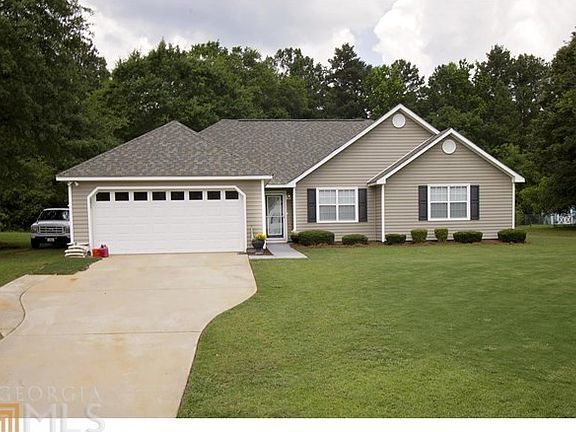 2nd image of 4611 Cedar Dr