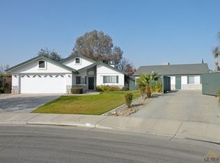 11924 Berts Ct, Bakersfield, CA 93312