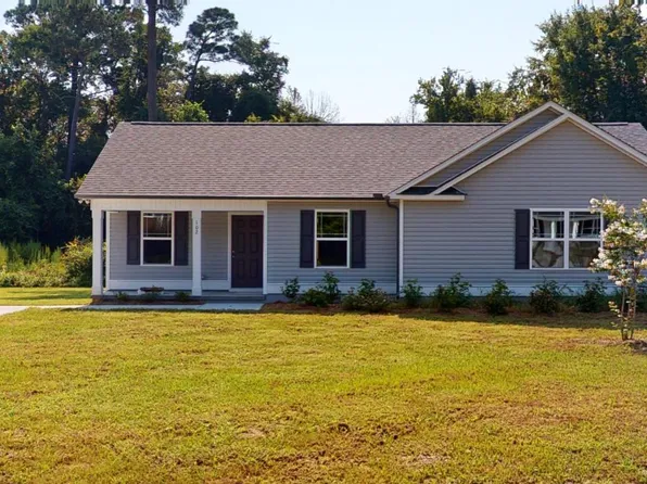102 Second Base Court, Kenly, NC 27542