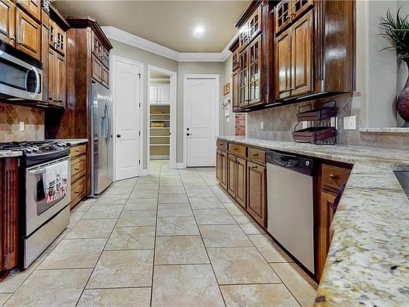 5th image of 417 Tupelo Dr