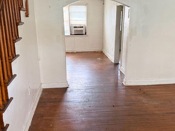 4th image of 1409 Kenhill Ave