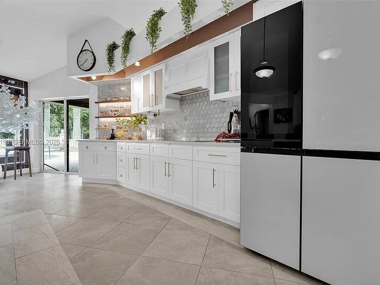 520 Henry Ave — Photo 16