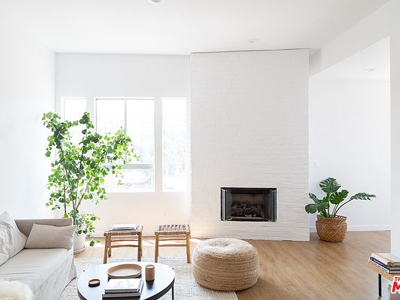 2nd image of 4170 Fair Ave #Penthouse 6
