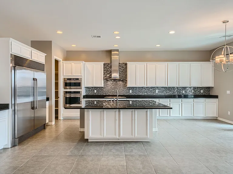 12165 Edgehurst Ct — Photo 8