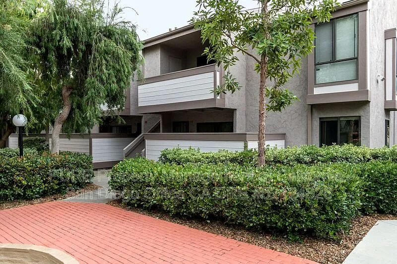 9129 Village Glen Dr #175