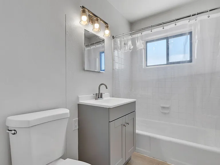 233 Solano Dr NE #2 — Photo 6