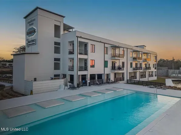 1302 Magnolia St #202, Gulfport, MS 39507