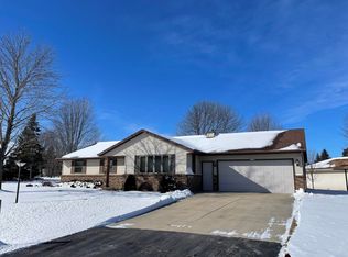 N9649 Shepherd Ln, APPLETON, WI 54915